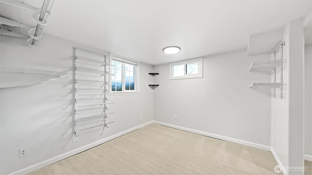 211 SE 4th Street College Place, WA 99324