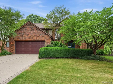 811 Snowmass Drive W