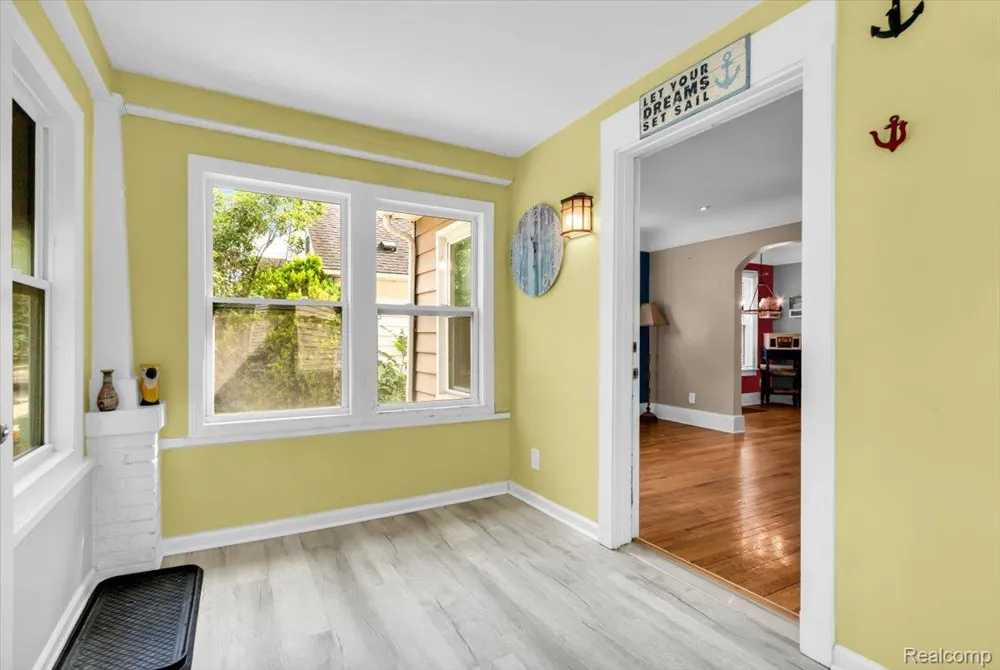 1306 Owana Avenue Royal Oak City, MI 48067