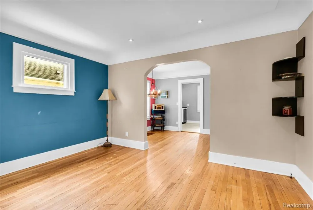 1306 Owana Avenue Royal Oak City, MI 48067