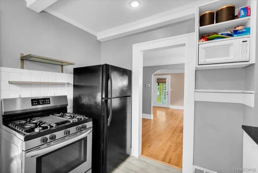 1306 Owana Avenue Royal Oak City, MI 48067