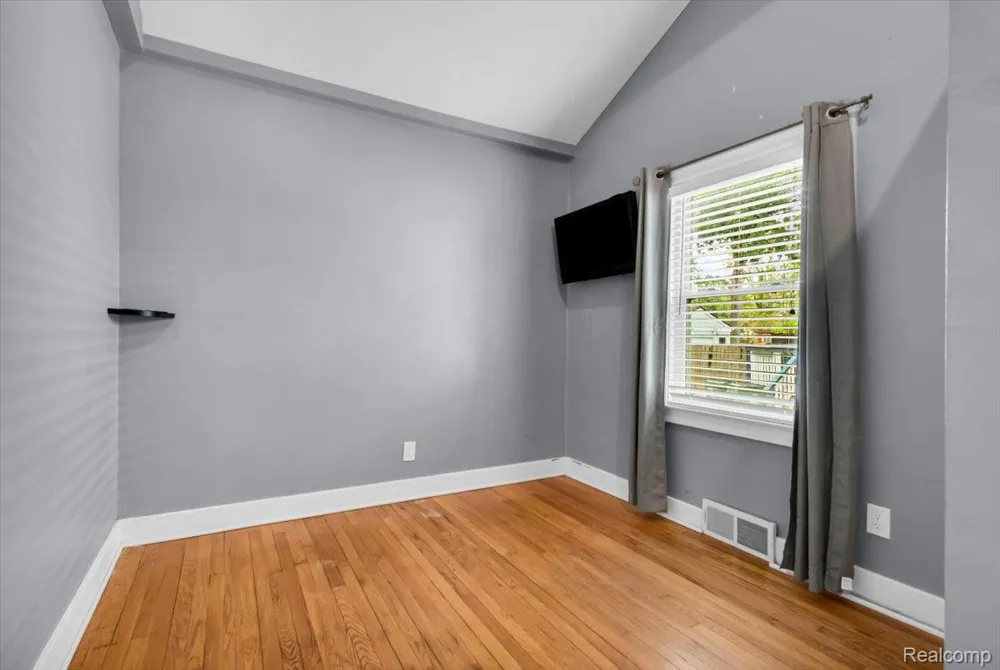1306 Owana Avenue Royal Oak City, MI 48067