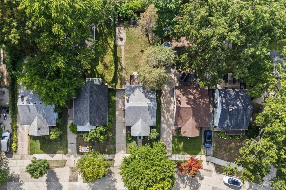 1306 Owana Avenue Royal Oak City, MI 48067
