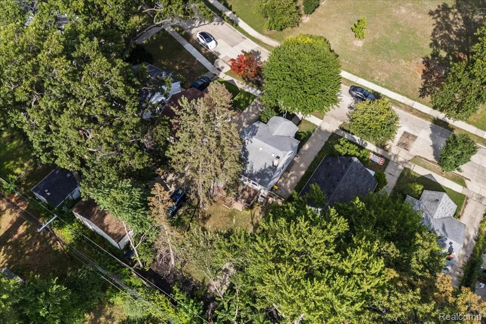 1306 Owana Avenue Royal Oak City, MI 48067