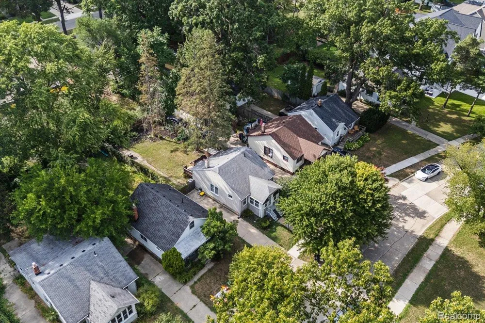 1306 Owana Avenue Royal Oak City, MI 48067