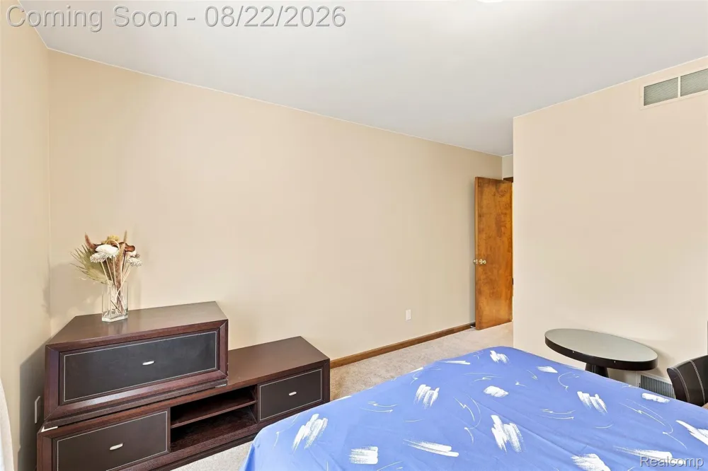 2070 Reagan Drive Rochester Hills City, MI 48309