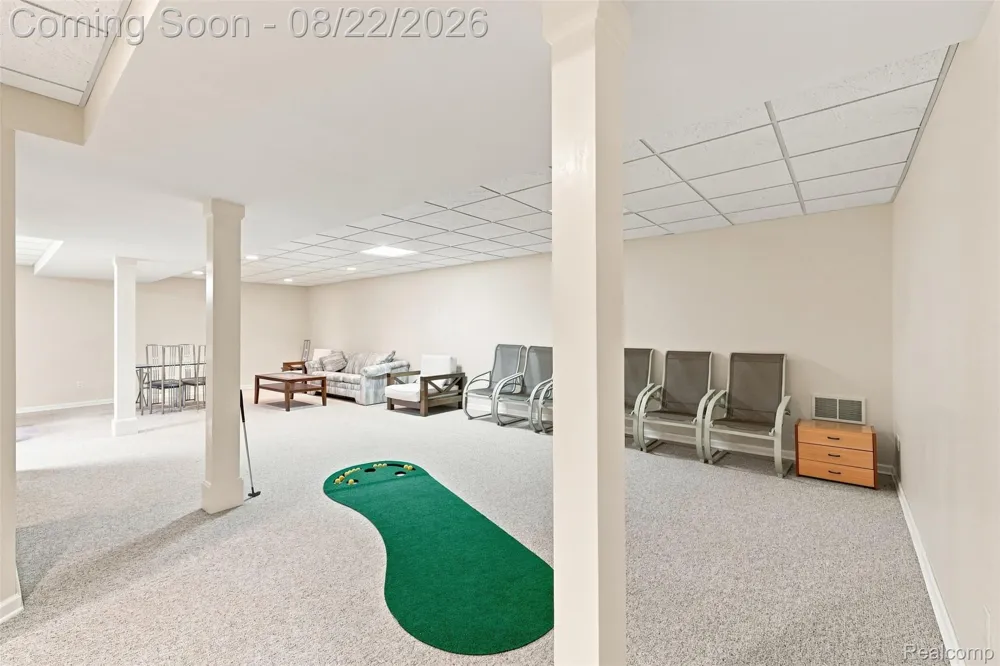 2070 Reagan Drive Rochester Hills City, MI 48309