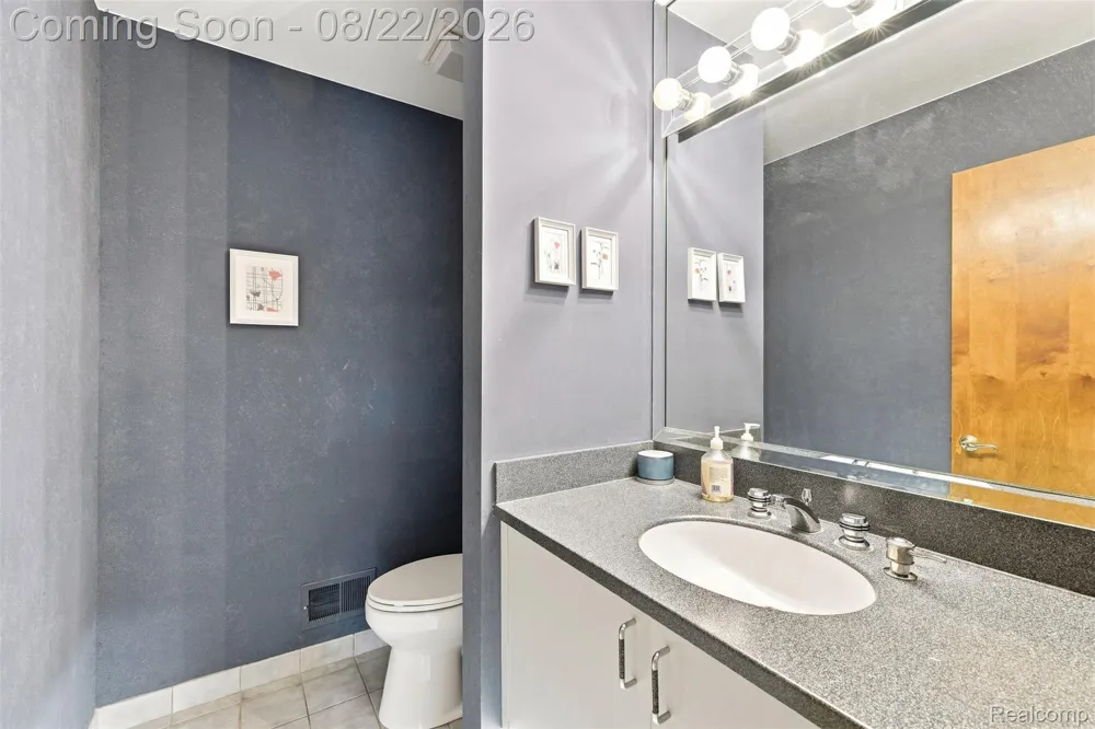 2070 Reagan Drive Rochester Hills City, MI 48309