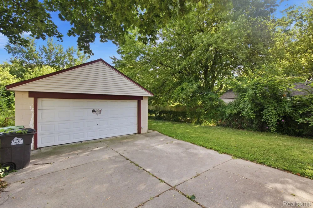 22327 Wick Road Taylor City, MI 48180
