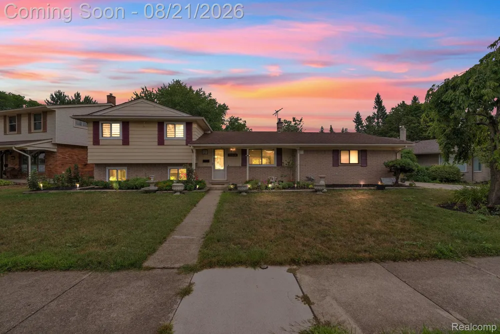 15546 Liverpool Street Livonia City, MI 48154