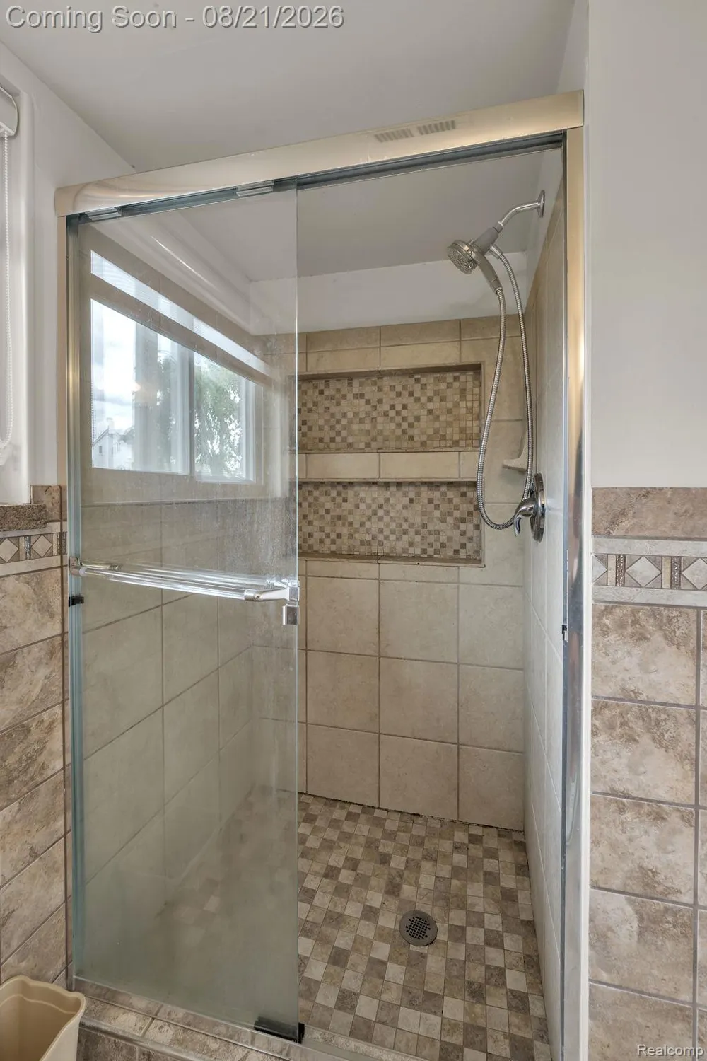 15546 Liverpool Street Livonia City, MI 48154
