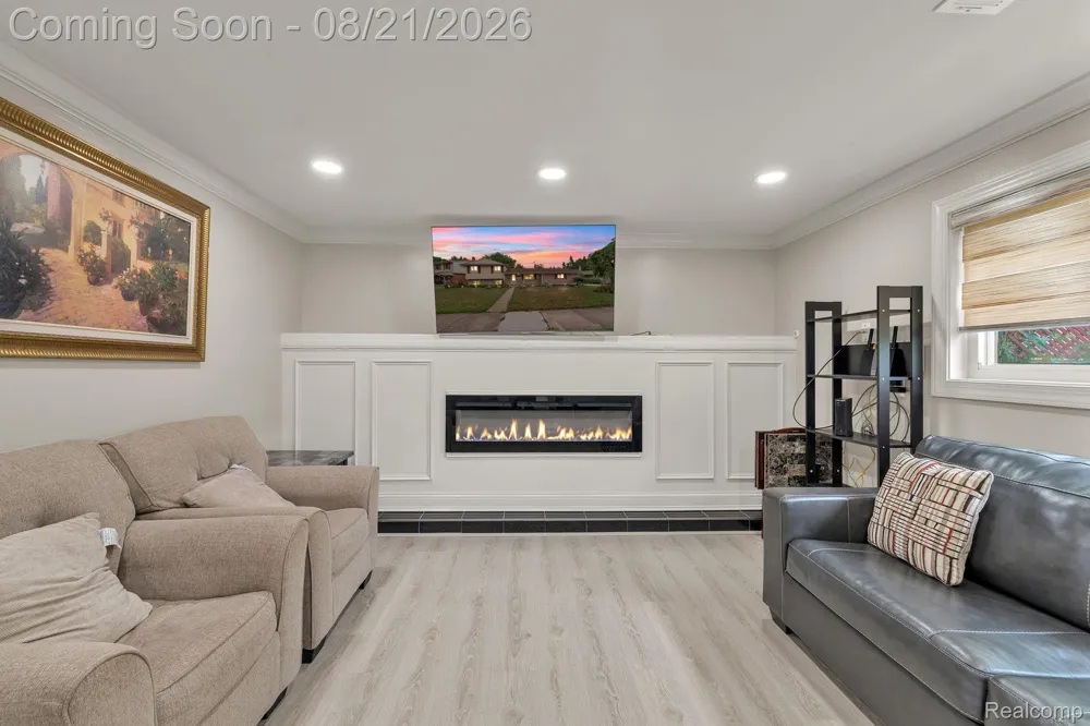 15546 Liverpool Street Livonia City, MI 48154