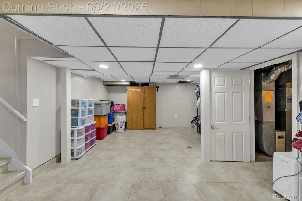 15546 Liverpool Street Livonia City, MI 48154