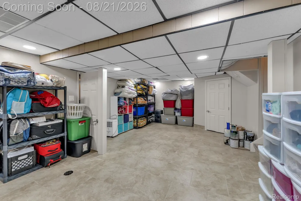 15546 Liverpool Street Livonia City, MI 48154