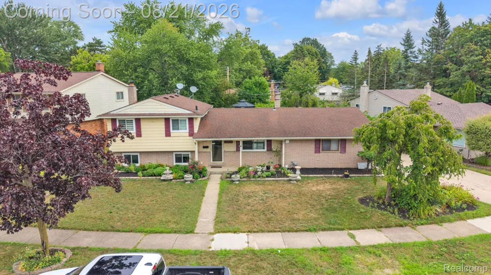 15546 Liverpool Street Livonia City, MI 48154