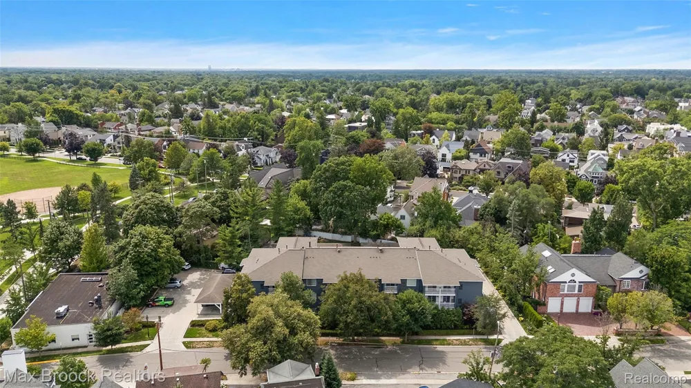 662 Purdy Street #322 Birmingham City, MI 48009