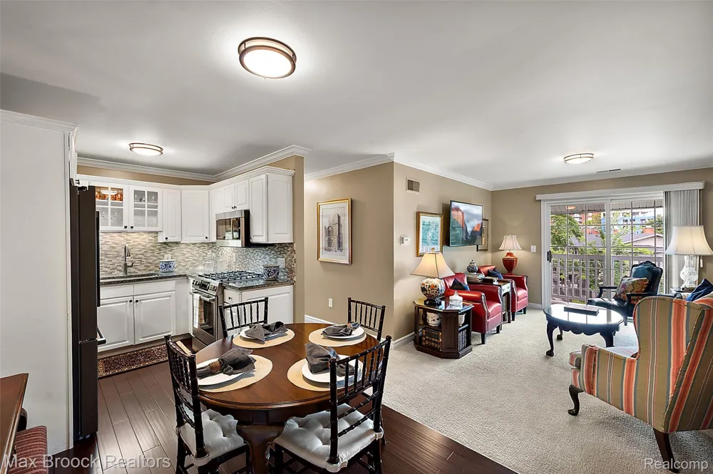 662 Purdy Street #322 Birmingham City, MI 48009