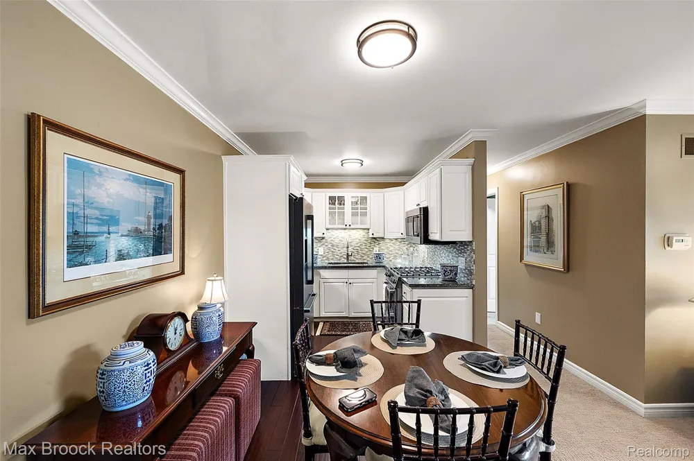 662 Purdy Street #322 Birmingham City, MI 48009