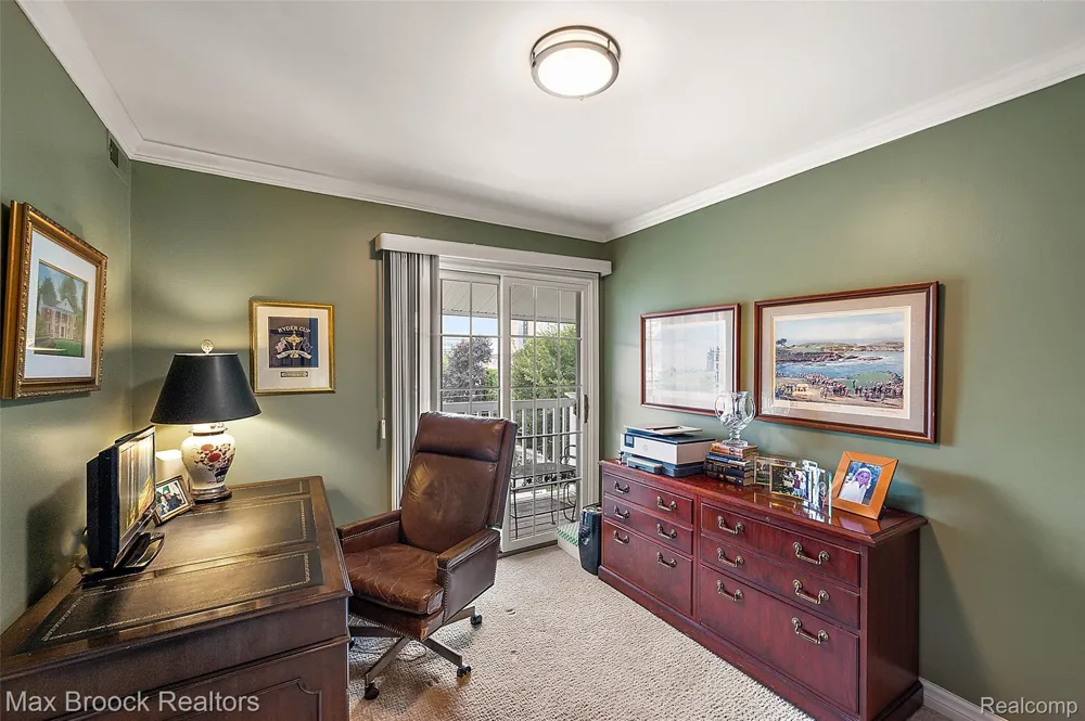 662 Purdy Street #322 Birmingham City, MI 48009