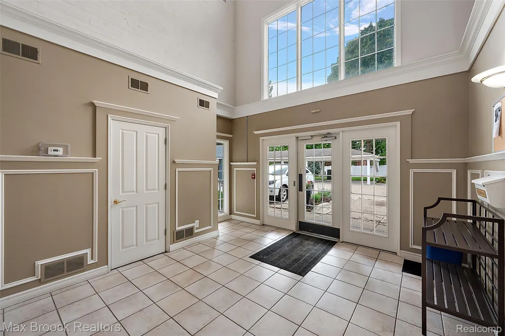662 Purdy Street #322 Birmingham City, MI 48009