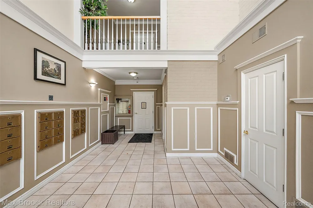 662 Purdy Street #322 Birmingham City, MI 48009