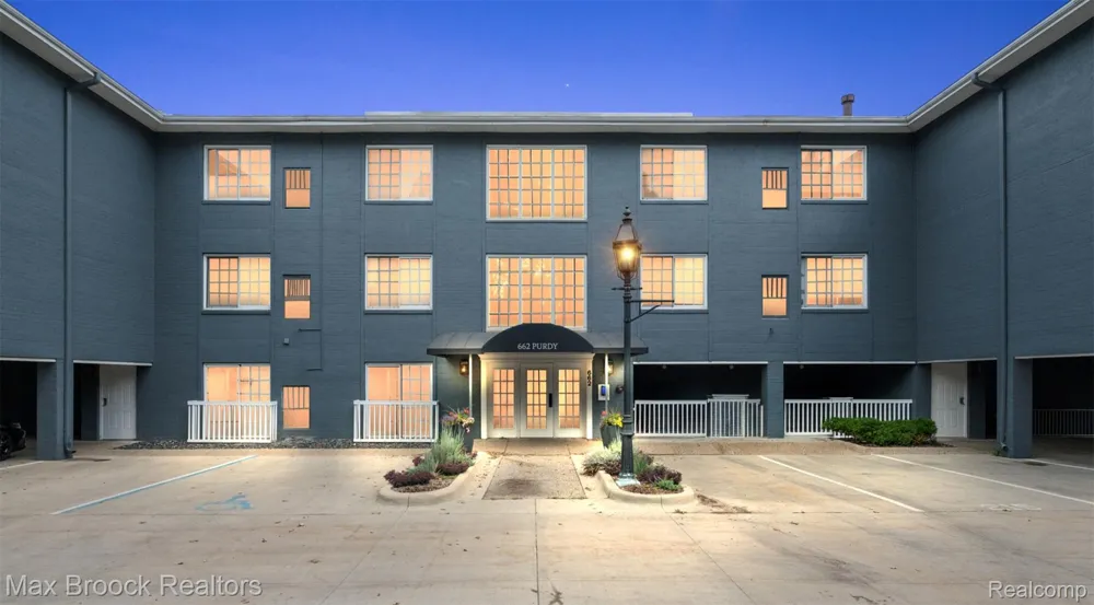662 Purdy Street #322 Birmingham City, MI 48009
