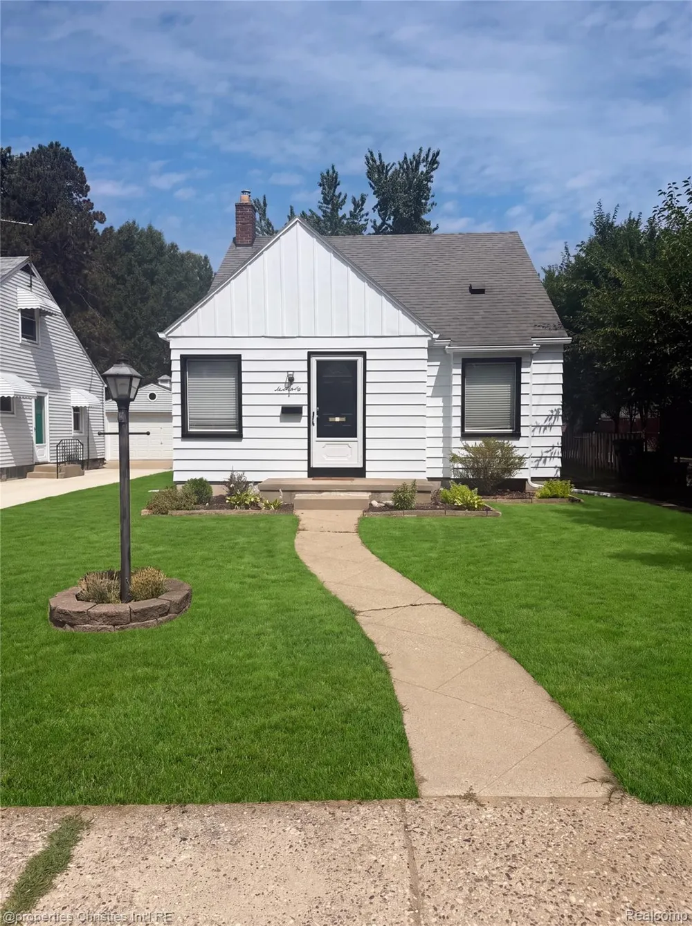 740 W Maplehurst Street Ferndale City, MI 48220