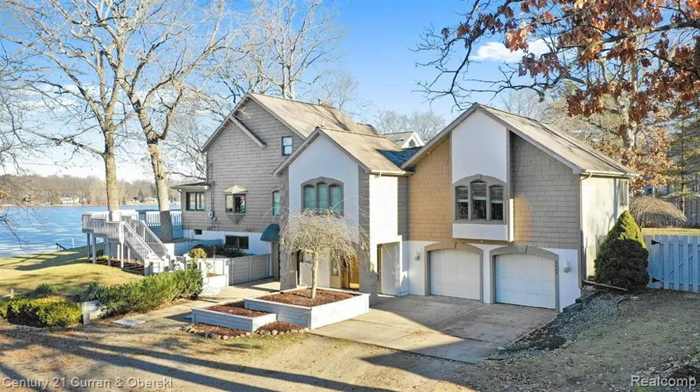8862 Bellemere Court Napoleon Township, MI 49201