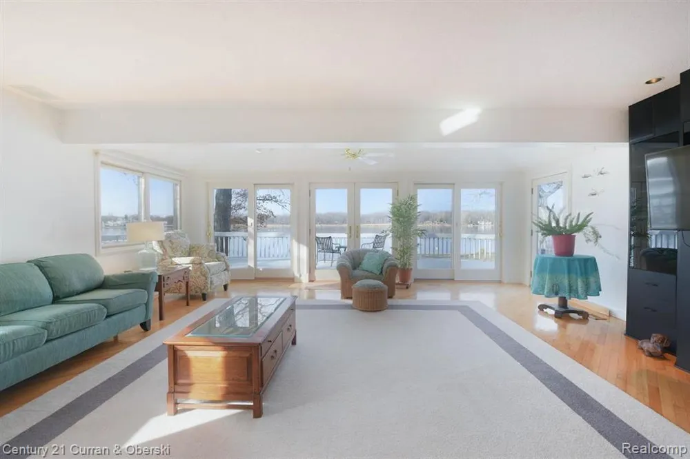 8862 Bellemere Court Napoleon Township, MI 49201