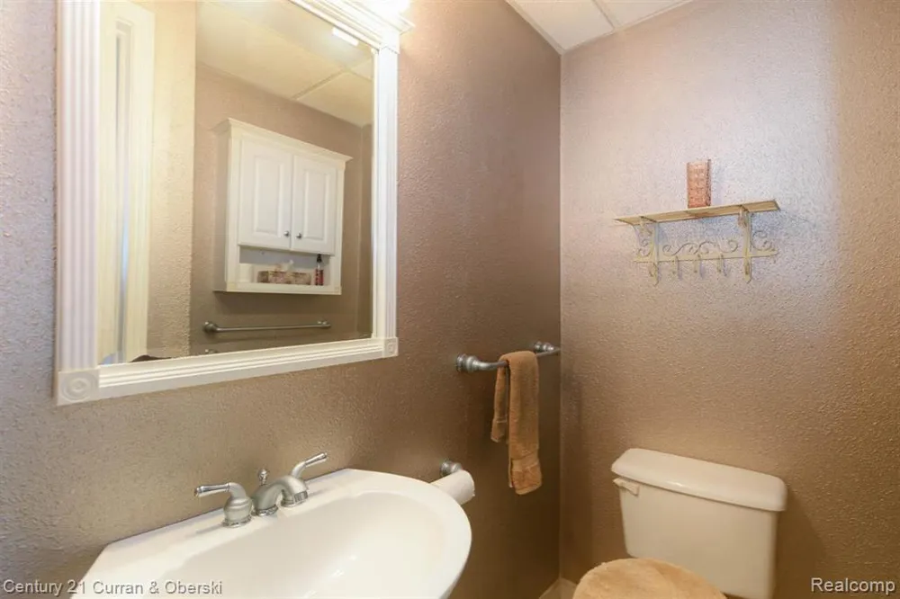 8862 Bellemere Court Napoleon Township, MI 49201