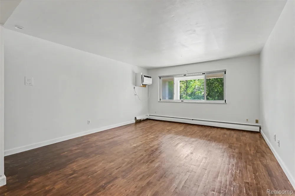 525 Fairbrook Street #207 Northville City, MI 48167