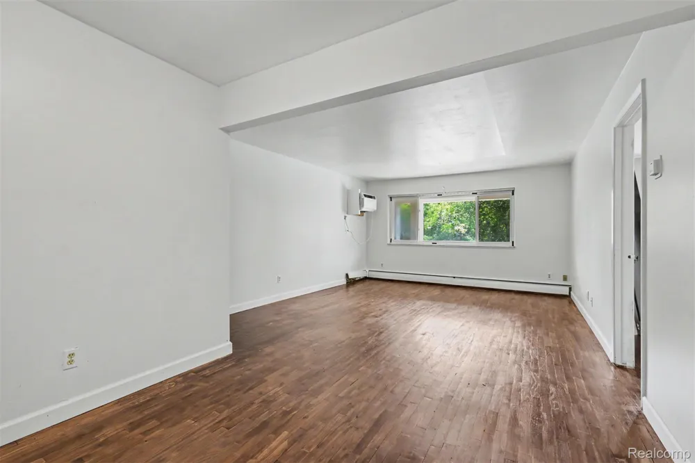 525 Fairbrook Street #207 Northville City, MI 48167