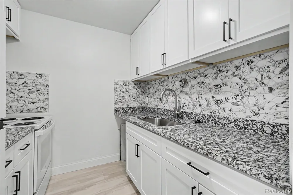 525 Fairbrook Street #207 Northville City, MI 48167