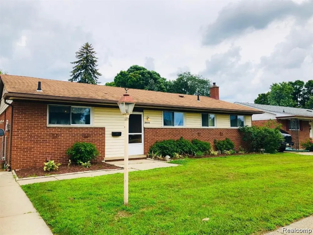 38022 LYNDON STREET Livonia City, MI 48154