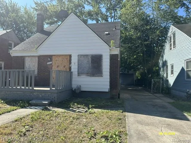 16410 Manning Street Detroit City, MI 48205