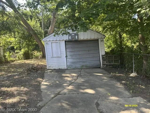16410 Manning Street Detroit City, MI 48205