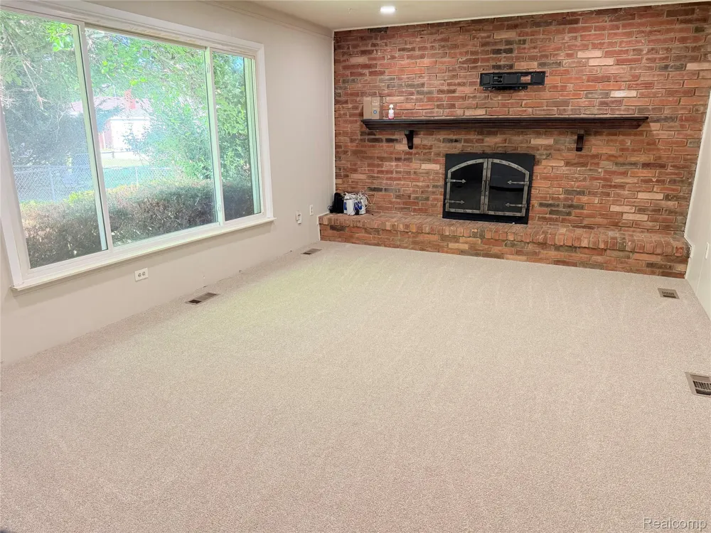31335 RAYBURN STREET Livonia City, MI 48154