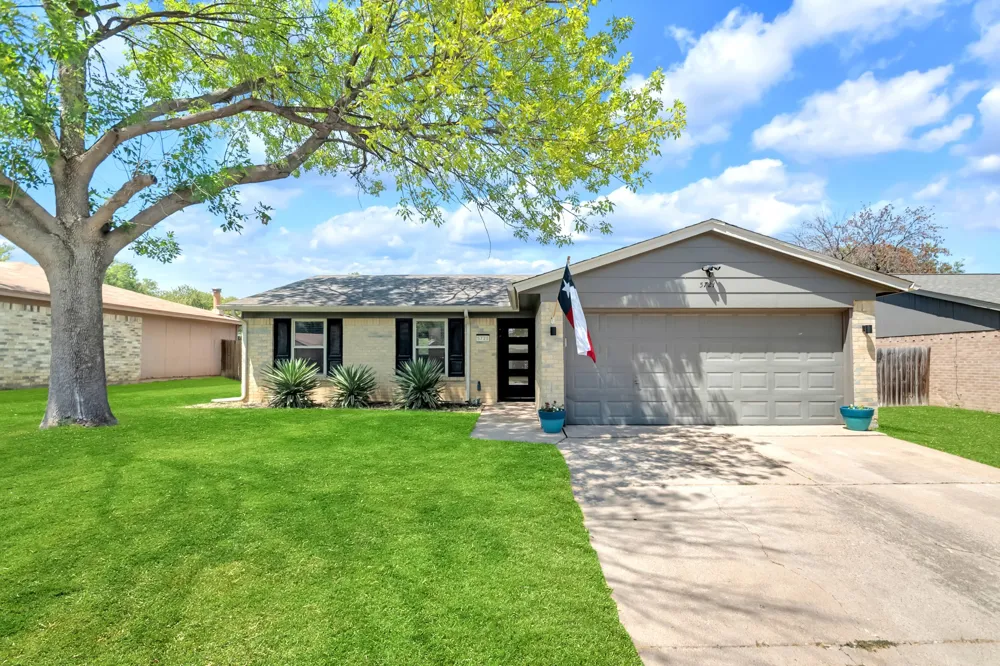 5721 Macneill Drive Haltom City, TX 76148
