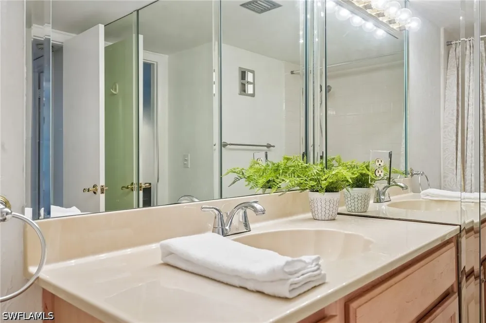 Palm Drive #5 Naples, FL 34112