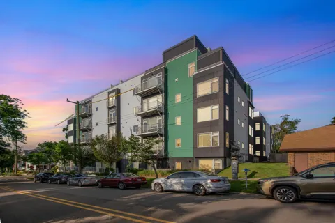 121 W Kingsley Street #502