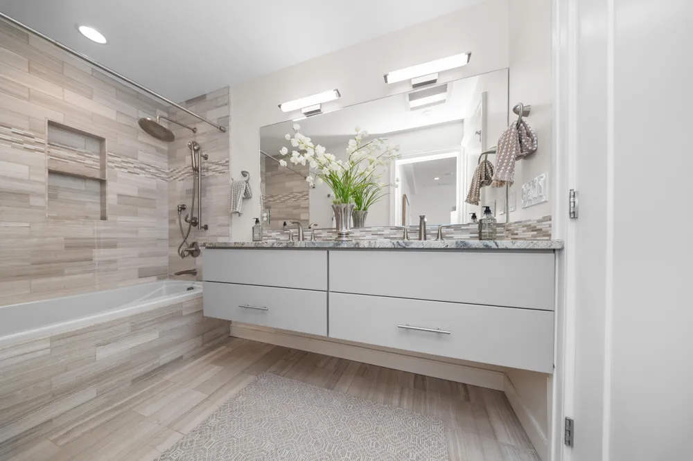 121 W Kingsley Street #502 Ann Arbor, MI 48103