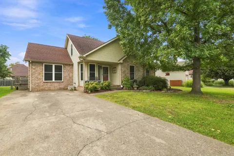 2008 Waterford Dr