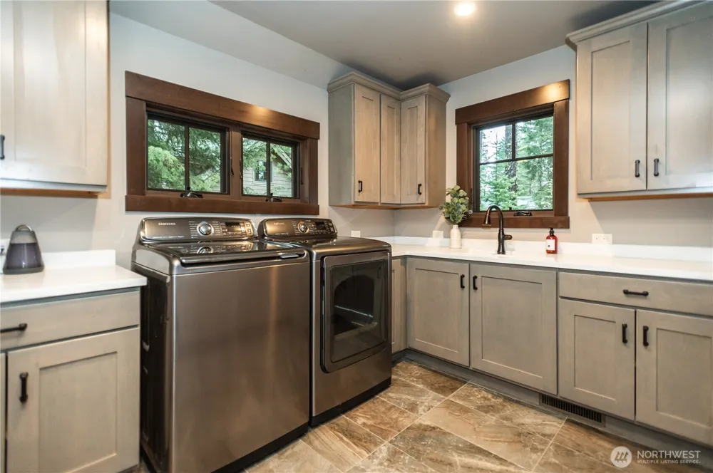 980 Larkspur Loop Cle Elum, WA 98922