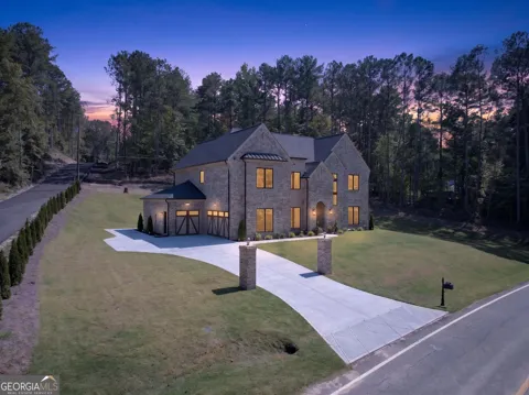 1557 Whitley RD