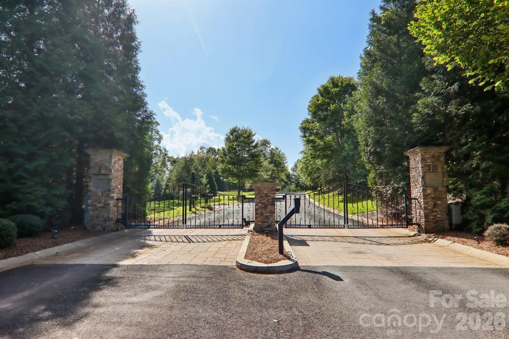 35 Mountain Parkway Mill Spring, NC 28756