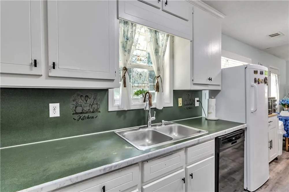 3877 Deaton Road Flowery Branch, GA 30542