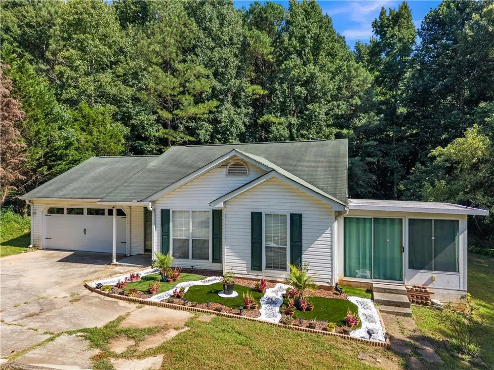3877 Deaton Road Flowery Branch, GA 30542