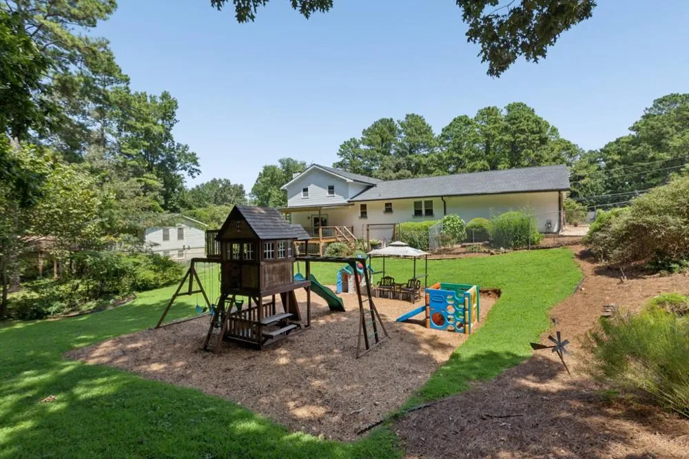 212 Simpson Drive NE Kennesaw, GA 30144