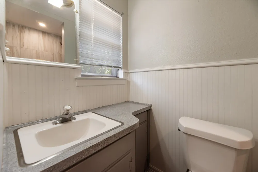 1716 Harris Street Gainesville, TX 76240