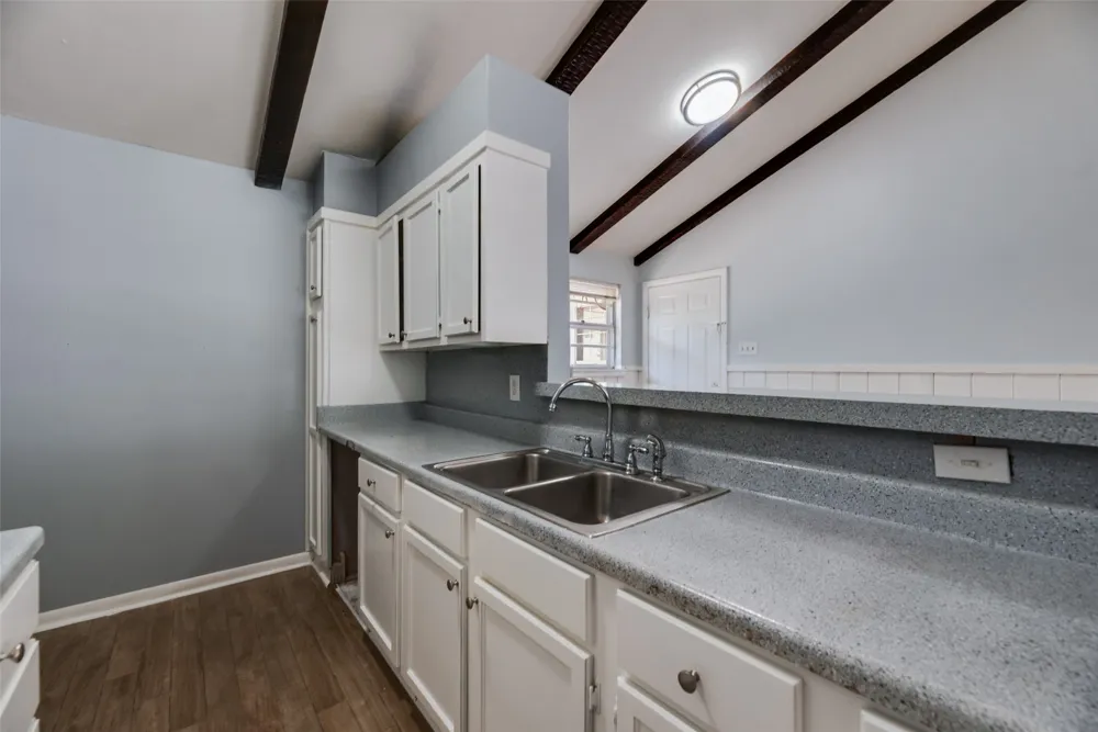 1716 Harris Street Gainesville, TX 76240